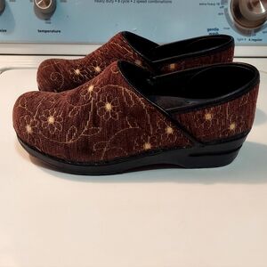 Dansko Tapestry Clog Size 38